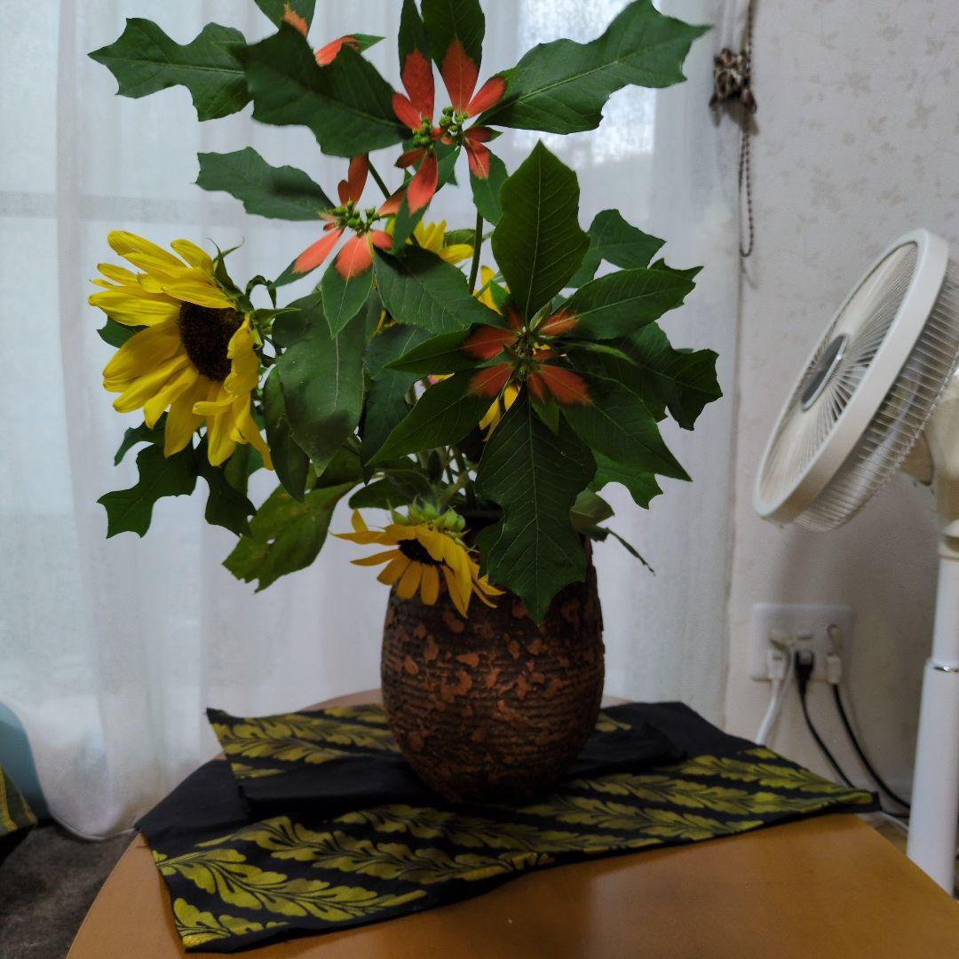 アジアン風花瓶 自然な質感そごう百貨店購入直径25㌢